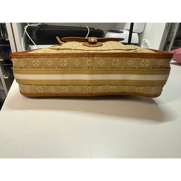 Women's Louis Vuitton Beige Brown Monogram Canvas Crossbody Bag One Size - Picture 16 of 16